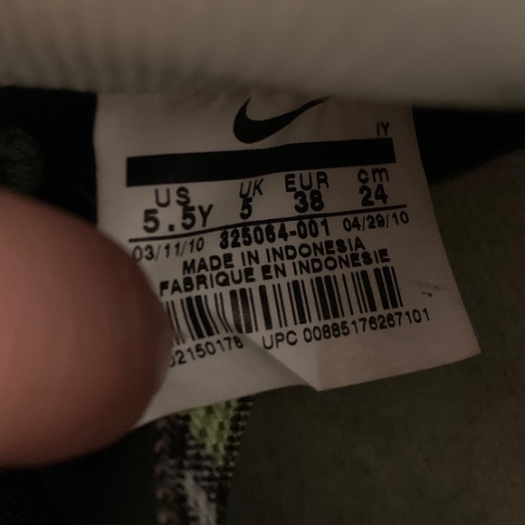 Women’s/girls Nike Blazers size 5.5 - Picture 4 of 4